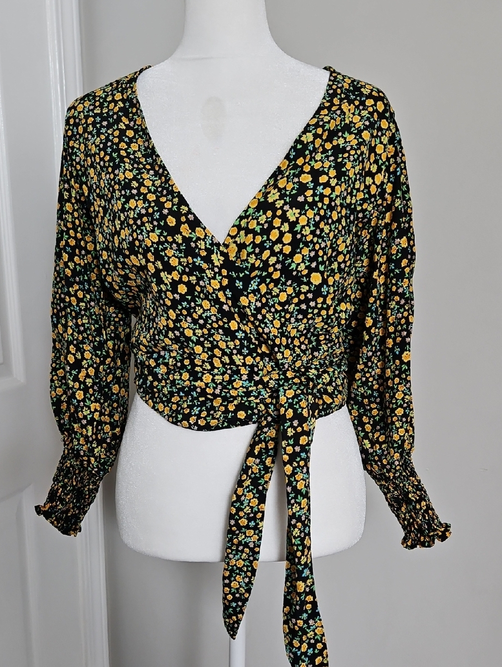 Anthropologie Faithfull The Brand Nari Wrap Top Floral Tie Waist Blouse Sz 2/XS - Picture 2 of 11